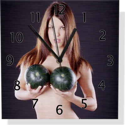 Produktbild von Wallario Design Wanduhr Schöne halbnackte Frau mit Melonen aus Aluverbund, Größe 30 x 30 cm