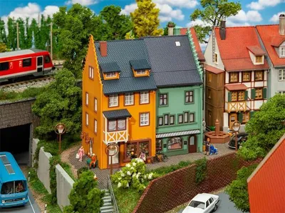 Produktbild von Faller 2 Reihenendhäuser Kleinstadt 130710