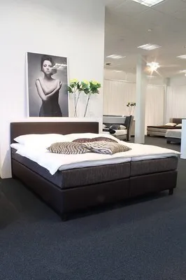 Produktbild von Stabiles Buchen-Einzelbett Seniorenbett in zeitlosem Stil 100x200 mit wählbarem Zubehör V-60.76-10Federleisten