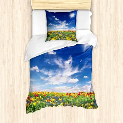Produktbild von ABAKUHAUS Blume Mantele, Blumen bewölkten Himmel, Milbensicher Allergiker geeignet mit Kissenbezügen, 135 cm x 200 cm - 80 x 80 cm, Mehrfarbig