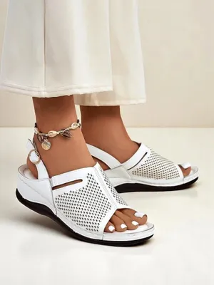 Produktbild von Royalfashion Damen Sandalen mit niedrigem Keilabsatz Mira, Größe 40
