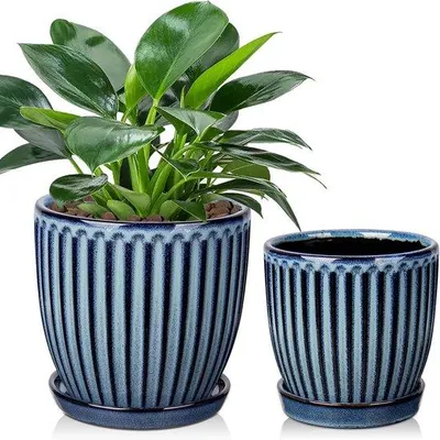 Produktbild von Set aus 2 dekorativen keramischen Blumentöpfen mit Drainageschlitzen - 13 cm & 15 cm - Moderne Blumentöpfe für Innen- und Außenbereiche