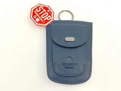 Produktbild von Schlüsselglocke aus Echtleder dunkelblau mit Vortasche - Schlüsseltasche