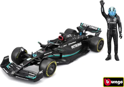 Produktbild von Bburago 1:24 RACE Formula F1 – Mercedes-AMG F1 W14 E (2023) #63 George Russell mit Fahrer und Dekor