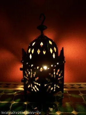 Produktbild von Orientalisches Windlicht Laterne Frane aus Eisen, Schwarz, 30 cm hoch, 9x9 cm, perforiert