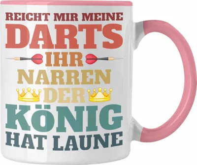 Produktbild von Trendation - Dart Tasse Dartpfeil Reicht Mir Meine Darts Spruch Männer Dart-Spieler Geschenkidee (Rosa)