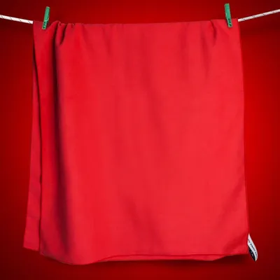 Produktbild von Handtuch zum Eisschwimmen beidseitig Dr.Bacty 70x140 - Rot
