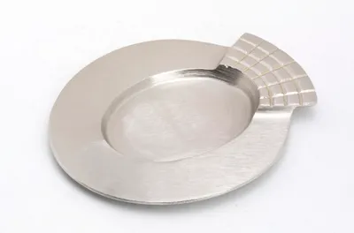 Produktbild von Kerzenteller Messing vernickelt Silber oval (Innen: 7 x 5 cm) für Ovalkerzen, Ellipsenkerzen