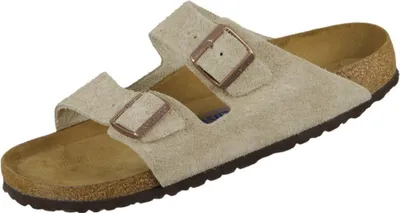 Produktbild von Kaufen Sie die Birkenstock Arizona Suede Taupe mit schmalem Fußbett bei Kicksshop. Bequeme beige Uni-Sandale aus weichem Wildleder mit dem legendären Birkenstock-Fußbett.