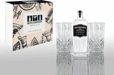 Produktbild von Ryan Reynolds Geschenkset Aviation American Gin 0,7L (42% Vol) + 2 Gläser Kristallotik Deadpool Star Ryan Reynolds - [Enthält Sulfite]