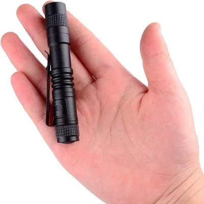 Image de Lampe torche LED de poche pour le camping et les activités de plein air
