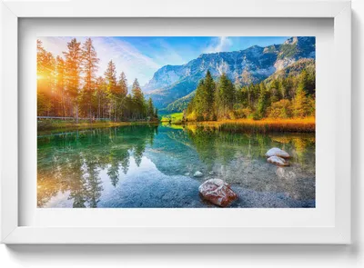 Produktbild von Fluss-Berge-Landschaft– Wandbild mit Rahmen – Gerahmtes Bild  – Wanddekoration – 30x20 cm –  Weiß Rahmen