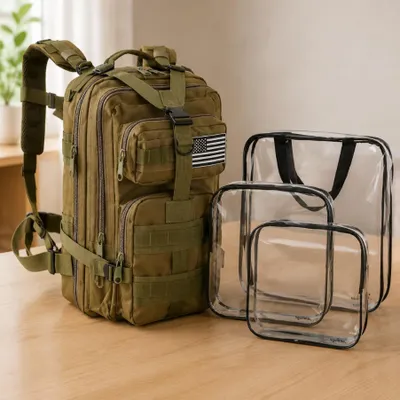 Immagine prodotto di Set zaino da viaggio (2 pezzi) – Zaino in stile militare da 26 litri e borsa da toilette trasparente 3 in 1
