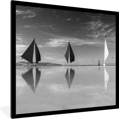 Produktbild von MuchoWow® MuchoWow® Gerahmtes Poster Paraws am Strand von Boracay - schwarz und weiß 40x40 cm - Poster mit zchwarzem Bilderrahmen - Mit Rahmen - Wanddekoration Schlafzimmer