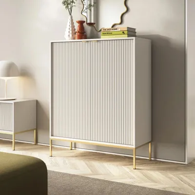 Produktbild von Highboard Kioto 104 cm Kaschmir Beige & Gold – Rillenfront, Goldene Griffe, 2 Türen, Soft-Close