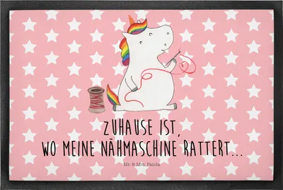Produktbild von Mr. & Mrs. Panda Schmutzfangmatte Einhorn Näherin 50 x 75 cm - Rot Pastell - Geschenk, Stricken, Fussmatte, bodenmatte, Einhörner, fußmatte, Nähen, Bodenvorleger, Häkeln