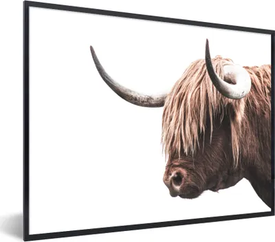 Produktbild von MuchoWow® Gerahmtes Poster Schottischer Highlander - Kuh - Weiß 80x60 cm - Poster mit Schwarzem Bilderrahmen Wandposter Rahmen Foto Bilder - Schwarzem - Mit Gestell