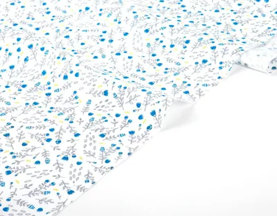 Produktbild von Baumwollstoff mit blauen Blumenmuster 14 Meter