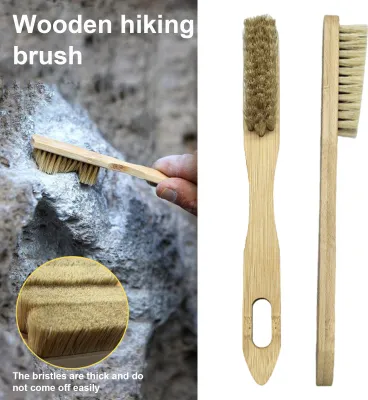 Produktbild von Kletterbürste aus Holz, ergonomischer Griff, dicke Wildschweinborsten, tragbares Reinigungswerkzeug für die Kletter- und Boulderbürste im Innen- und Außenbereich