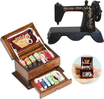 Produktbild von Miniatur Wichtel Zubehör 1/12 Nähmaschine Nähkästchen Weihnachten Puppenhaus Vintage