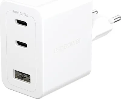 Imagen del producto de Cargador PanzerGlass de 70W con 2 puertos USB-C y 1 puerto USB-A, color blanco
