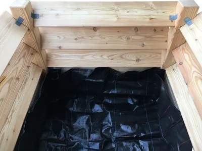 Produktbild von stabiles Hochbeet Kräuterbeet aus unbehandeltem Holz 100x100x80 cm