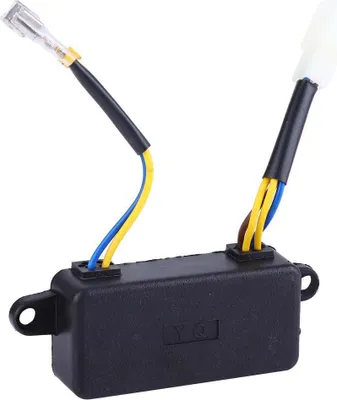 Image de Régulateur de tension universel de générateur AVR 250V 220µF pour générateur de 1-3 kW - régulation de tension stable, de haute qualité, avec raccordement à 6 fils