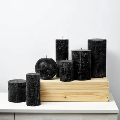 Immagine prodotto di Candela decorativa Stumpenkerze, diametro 10 cm, altezza 15 cm, colore nero, durata approssimativa: 120 ore.