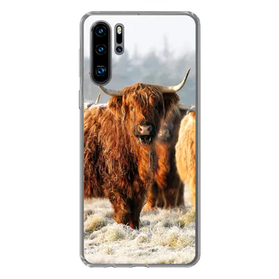 Produktbild von MuchoWow® Handyhülle Schutzhülle Hülle für Huawei P30 Pro Schottische Highlander - Schnee - Wald Silikon Softcase Handy Hülle - Schutzdeckel