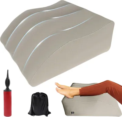 Produktbild von Aufblasbares Beinhochlagerungskissen mit Pumpe, verstellbar, verbessert die Durchblutung, für Zuhause/Reisen