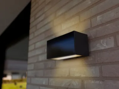 Image de Applique extérieure hybride solaire ou secteur LED intégrée 9W INKA Lutec