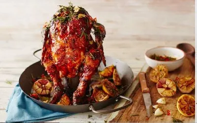 Produktbild von Jamie Oliver BBQ Hähnchenbräter Profi  Chicken Bräter Hähnchengriller Hähnchen Bier Bierdose Hähnchenhalter Grillschale Grillpfanne