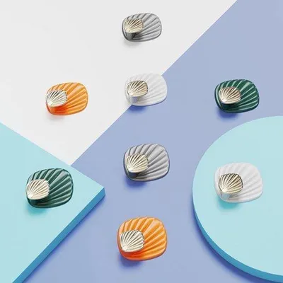Imagen del producto de Juego de 4 ganchos autoadhesivos de colores para baño y cocina: ganchos para toallas sin necesidad de taladrar