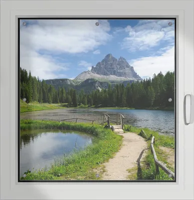 Produktbild von Wallario Lichtschutzbild, Dekorativer Sichtschutz Sonnenschutz 96 x 100 cm mit Motiv: See in Berglandschaft - Verdunklung ohne Bohren