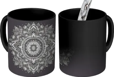 Obrázok produktu pre MuchoWow® Magický hrnček Magická mandala - čiernobiela - kvety - bohémska - príroda 350 ml Hrnček s meniacou sa farbou Nápad na darček - Magický hrnček - fotohrnček - keramické hrnčeky - obrázky - šálka kávy - hrnček na pitie - hrnčeky na kávu