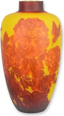 Productafbeelding van A Cameo Glass Vase 'Dahlia'