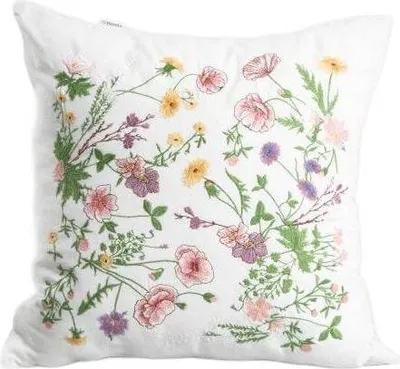 Zdjęcie produktu dla HOMLA Poszewka MEADOW FLOWERS z haftowanym wzorem w kwiaty 45x45cm