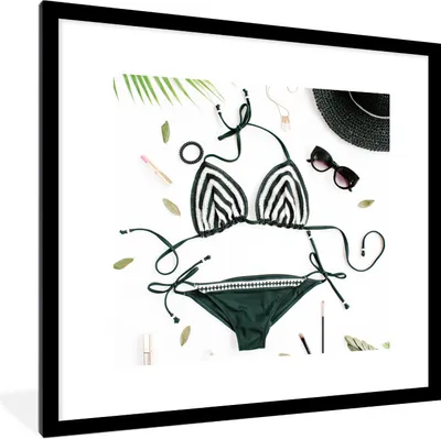 Produktbild von MuchoWow® Gerahmtes Poster Bikini - Schwarz - Weiß 40x40 cm - Poster mit Schwarzem Bilderrahmen Wandposter Rahmen Foto Bilder - Poster - Plakat im Rahmen