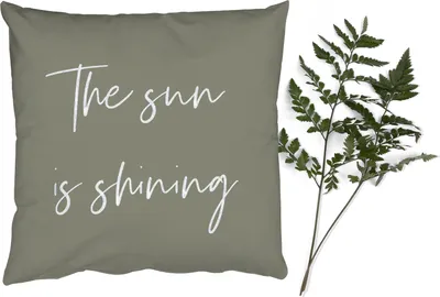 Produktbild von MuchoWow® Zierkissen Sofakissen Wohnzimmer Dekokissen 50x50 cm Die Sonne scheint - Sommer - Zitate - Text - Garten - Komfort - Sofakissen