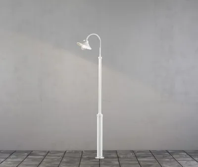 Produktbild von Konstsmide Vega Weiße Standleuchte für Glüh- & Energiespar Leuchtmittel - weiß lackiertes Aluminium, klares Glas; 560-250