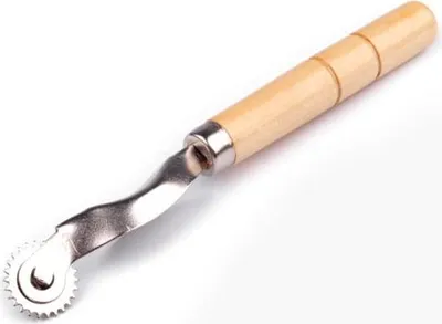 Zdjęcie produktu dla Radełko metalowe krawieckie 15 cm