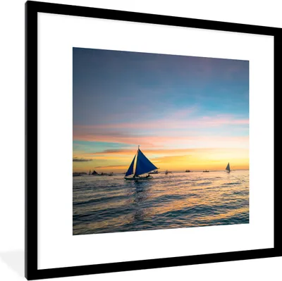 Produktbild von MuchoWow® MuchoWow® Gerahmtes Poster Sonnenuntergang mit Segelbooten auf dem Wasser von Boracay 40x40 cm - Poster mit zchwarzem Bilderrahmen - Poster - Plakat im Rahmen