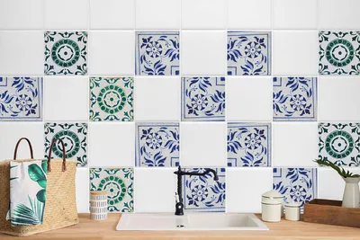 Produktbild von 24 Stück Laminierter Fliesenfolie Fliesenaufkleber für Küche und Bad Moderne Dekoration 15 x 15 cm