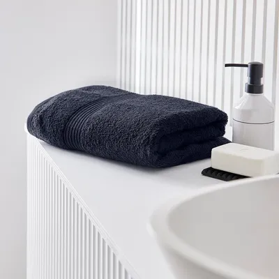 Produktbild von Einfaches Badetuch ESSENTIAL