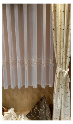 Produktbild von Stickereistore mit weißer Blattranke und Doppelkante, Höhe 175 cm