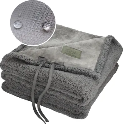 Produktbild von KaraLuna wasserdichte Hundedecke 100x150 cm I Waschbar I Haustierdecke für unterwegs Auto, Sofa oder Couch I Outdoor Decke Hund Ruhedecke tragbar