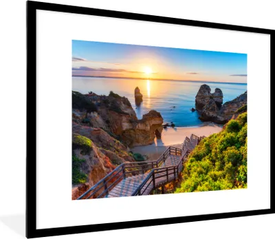 Produktbild von MuchoWow® Gerahmtes Poster Strand - Meer - Portugal 80x60 cm - Poster mit Schwarzem Bilderrahmen Wandposter Rahmen Foto Bilder - Schlafzimmer-Dekorationen - Fotoposter