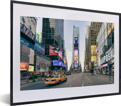 Produktbild von MuchoWow® MuchoWow® Gerahmtes Poster New York - Gelb - Manhattan 40x30 cm - Poster mit zchwarzem Bilderrahmen - Bilderrahmen - Poster im Rahmen