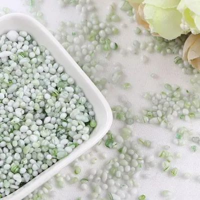 Produktbild von Dekorative Steine 150 g - Glassteine zur Dekoration - Poliert/Transparent - Für Garten, Aquarium oder Bastelarbeiten - Farbe: Rot/Hellgrün/Blau - Glasperlen