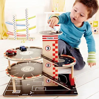 Image de Garage en bois Hape - Garage Park & Go -